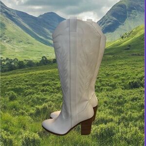 White Western-Style Women's Boots